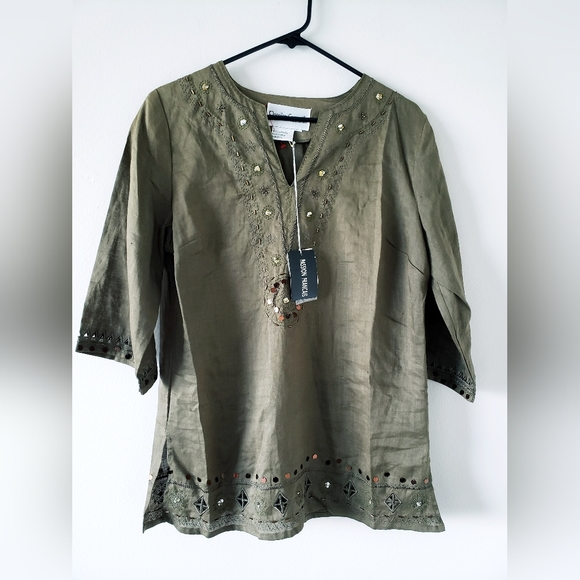 passion Tops - 🌺 Linen tunic studded and embroidered green army size small 🌺